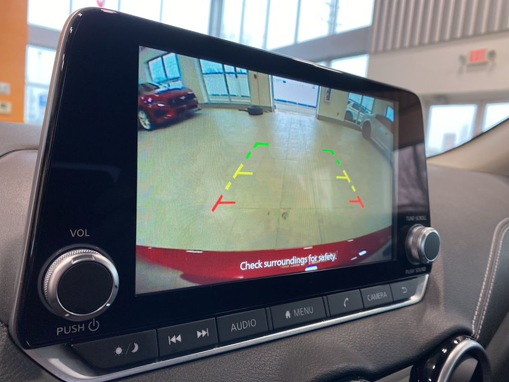 Thumbnail: 2025 Nissan Sentra - 25