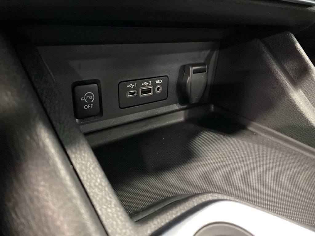 Thumbnail: 2025 Nissan Sentra - 26