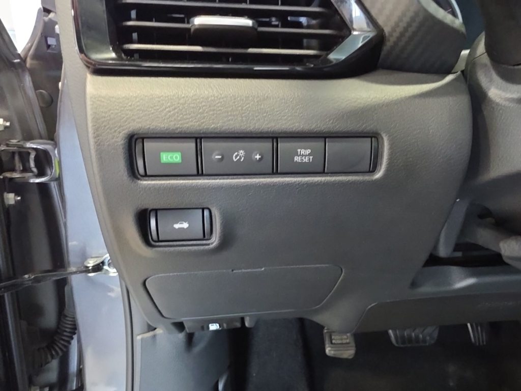 Thumbnail: 2025 Nissan Sentra - 25