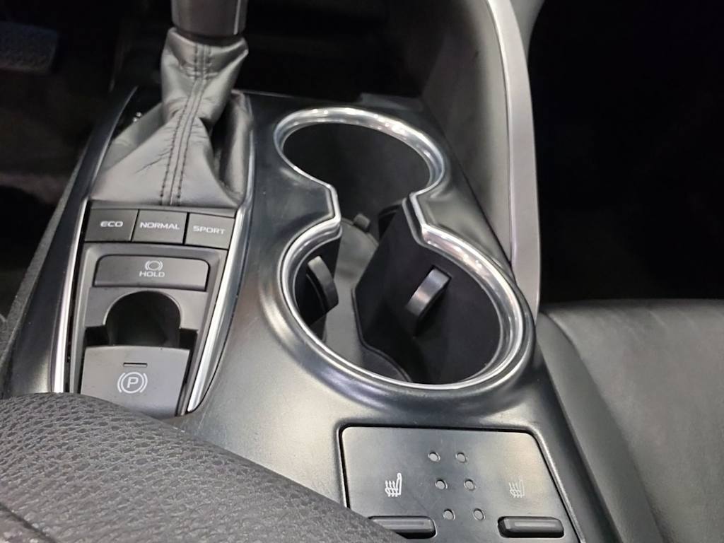 Thumbnail: 2019 Toyota Camry - 12