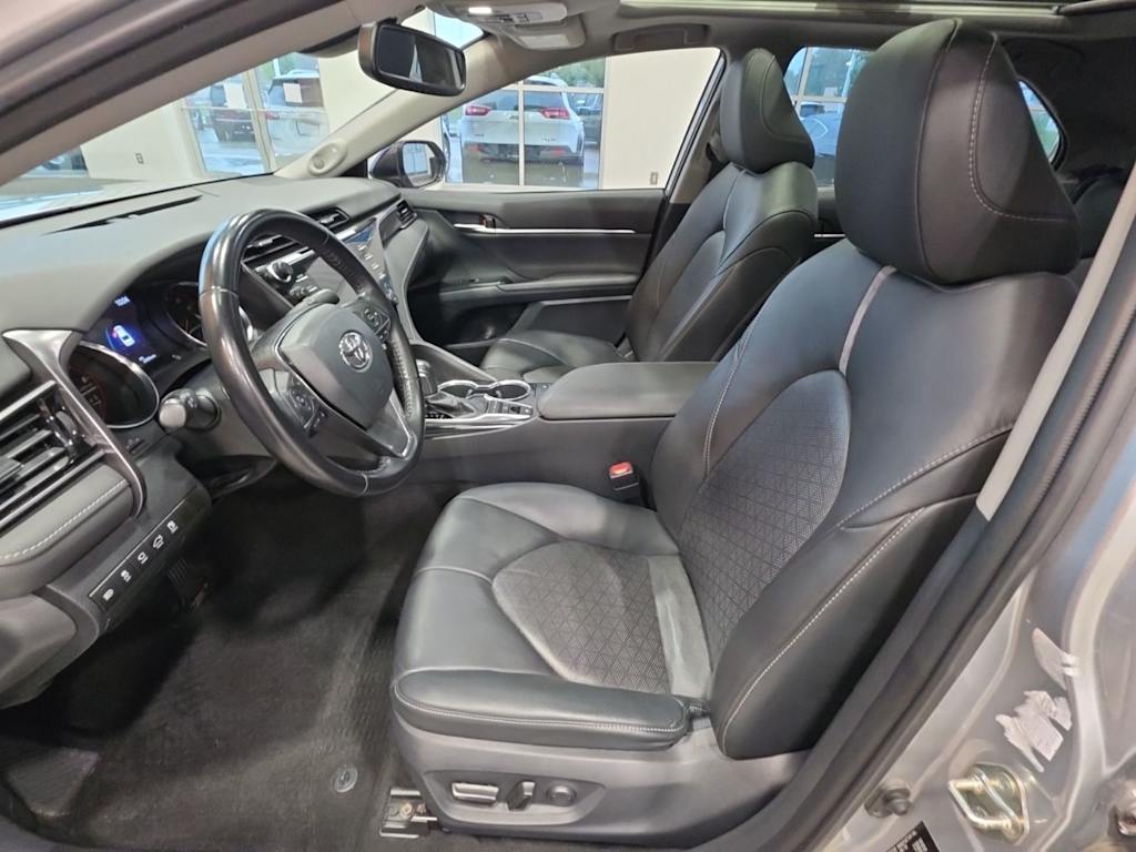 Thumbnail: 2019 Toyota Camry - 9