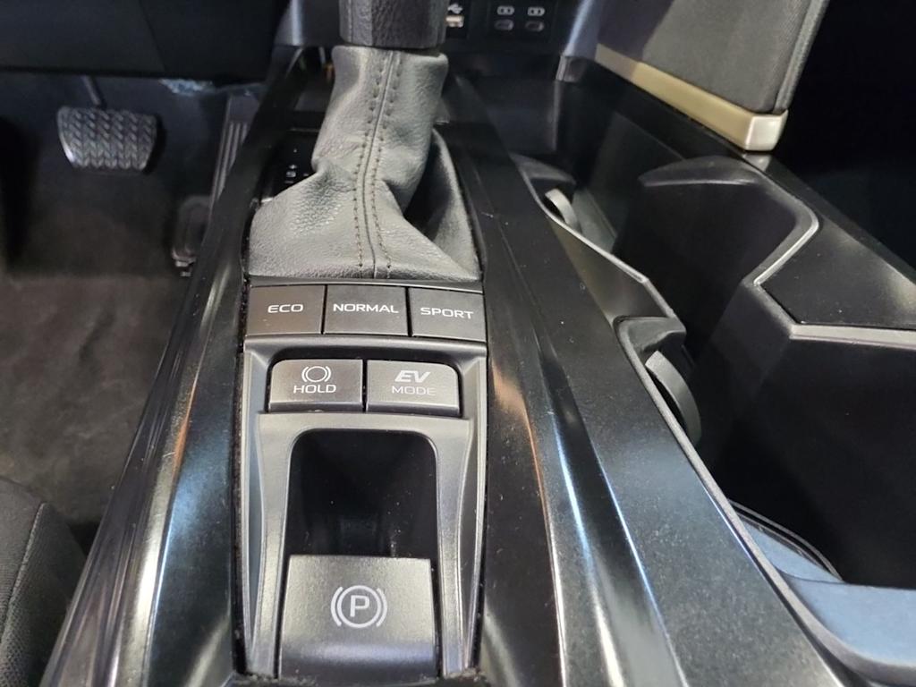 Thumbnail: 2025 Toyota Camry - 9