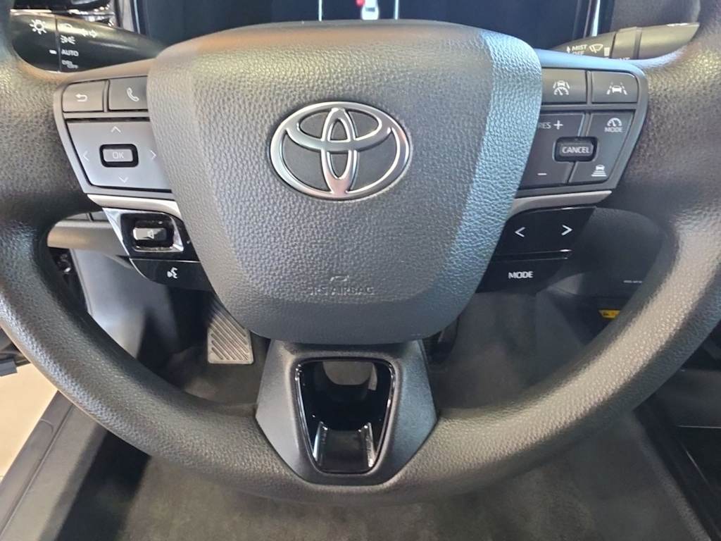 Thumbnail: 2025 Toyota Camry - 22