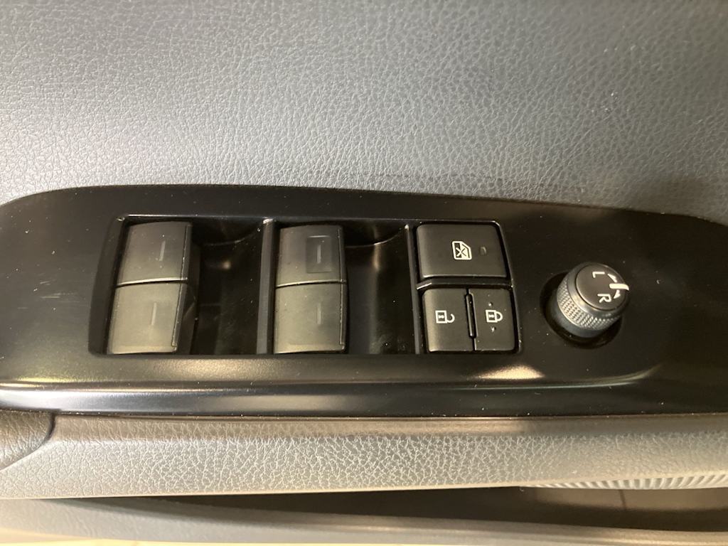 Thumbnail: 2025 Toyota Camry - 20