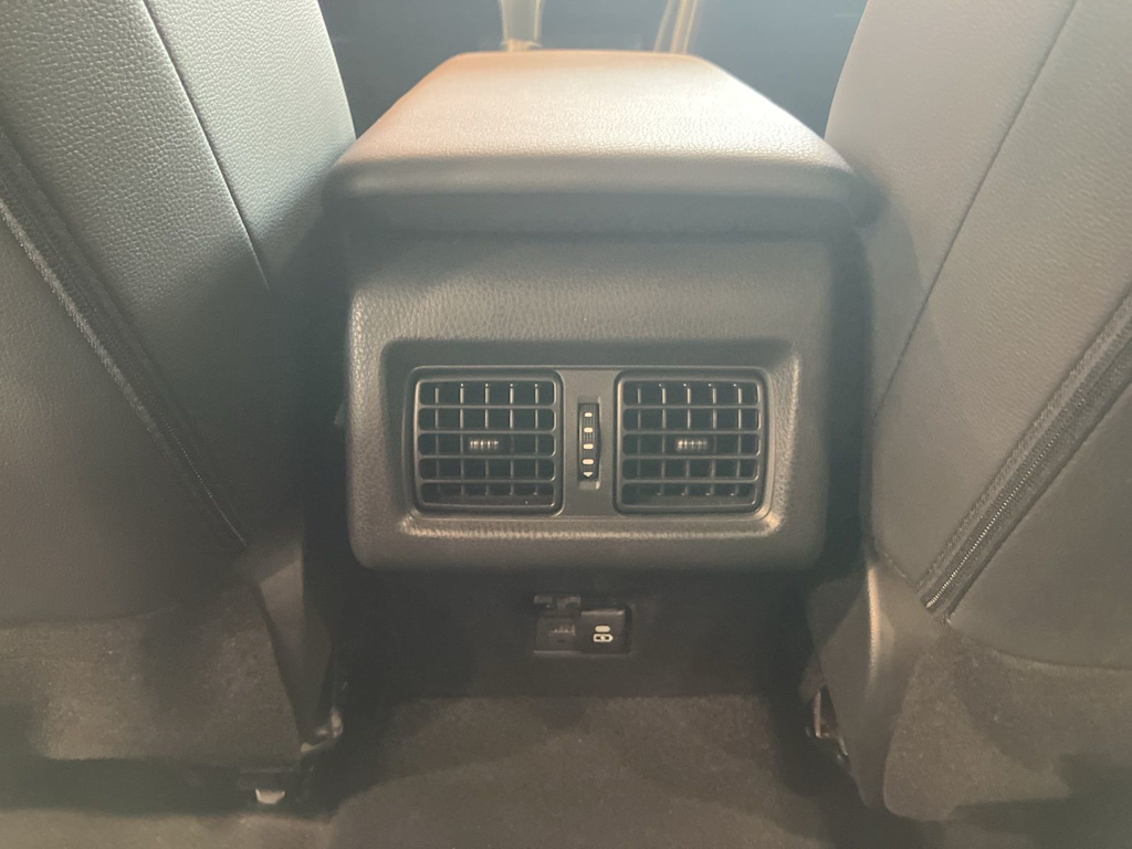 Thumbnail: 2025 Toyota Camry - 27