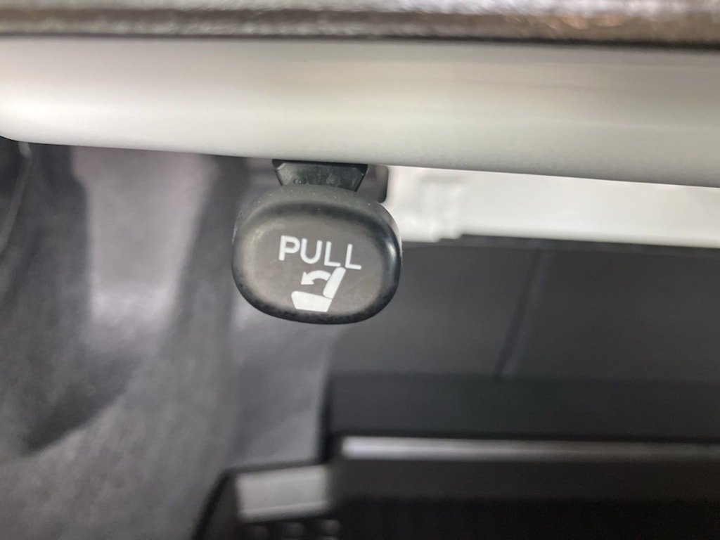 Thumbnail: 2025 Toyota Camry - 28