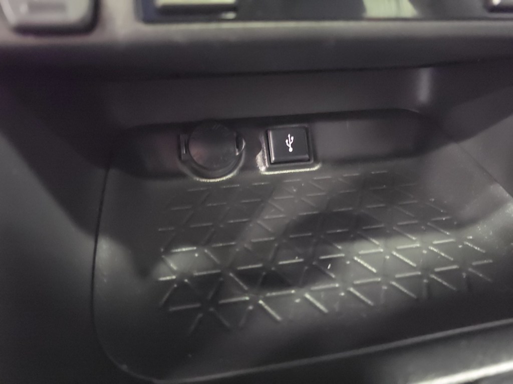 Thumbnail: 2022 Toyota RAV4 - 26