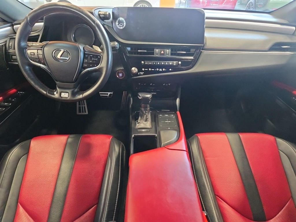 Thumbnail: 2022 Lexus ES - 2