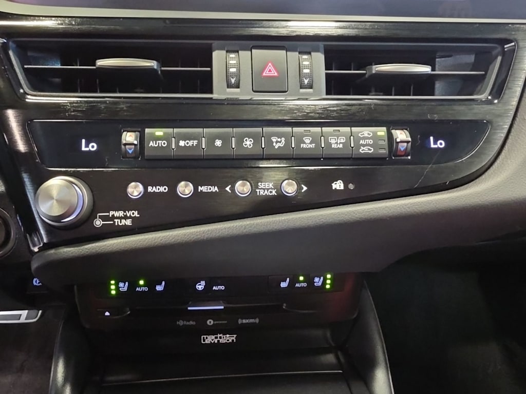 Thumbnail: 2022 Lexus ES - 34