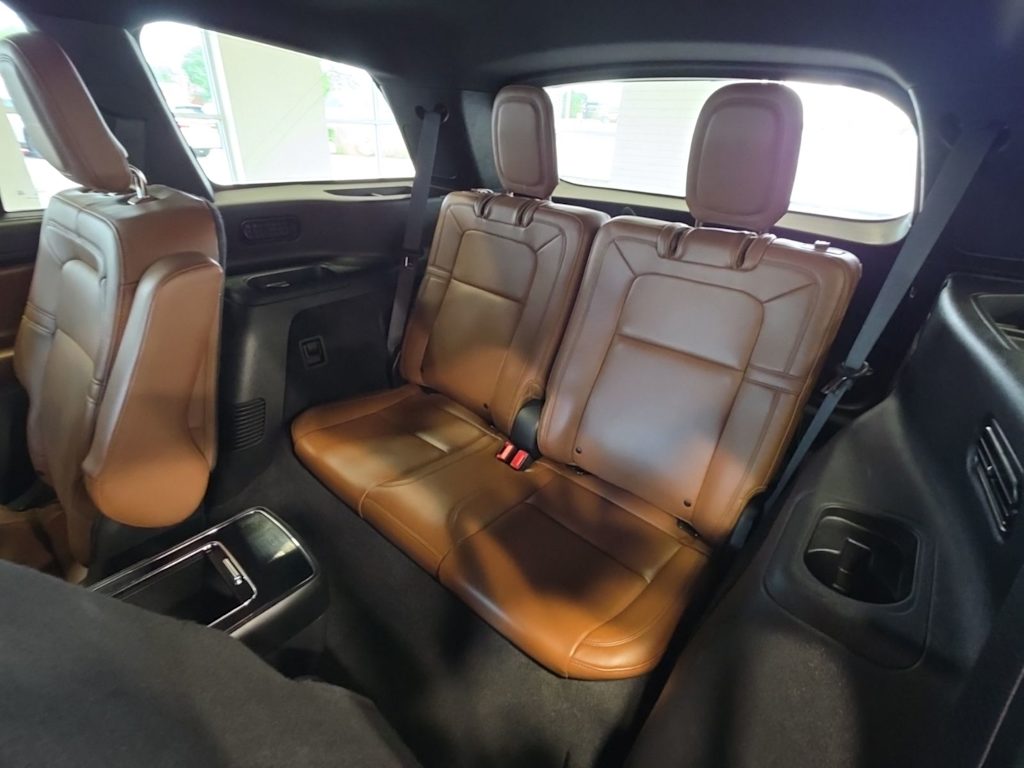 Thumbnail: 2020 Lincoln Aviator - 39