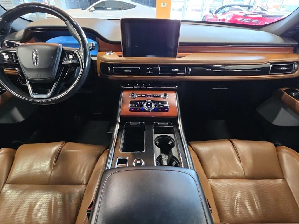 Thumbnail: 2020 Lincoln Aviator - 2