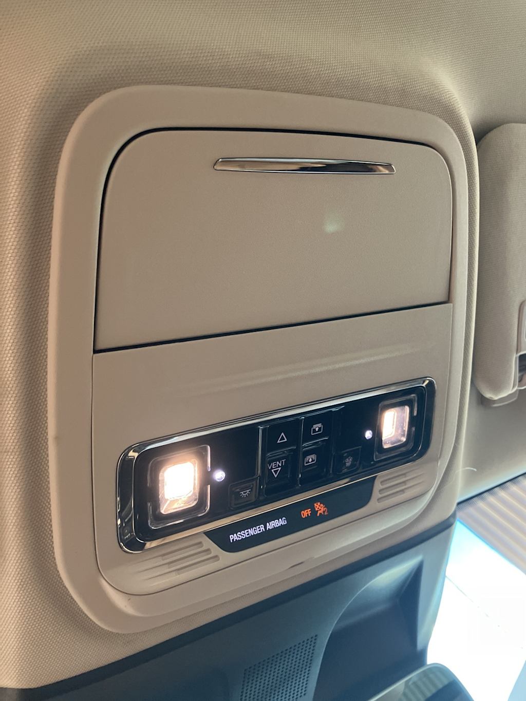 Thumbnail: 2021 Lincoln Corsair - 29