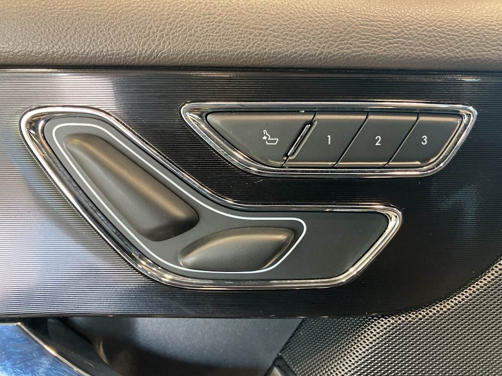 Thumbnail: 2021 Lincoln Corsair - 21