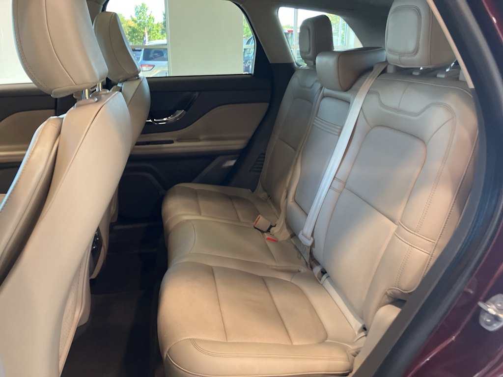 Thumbnail: 2021 Lincoln Corsair - 10