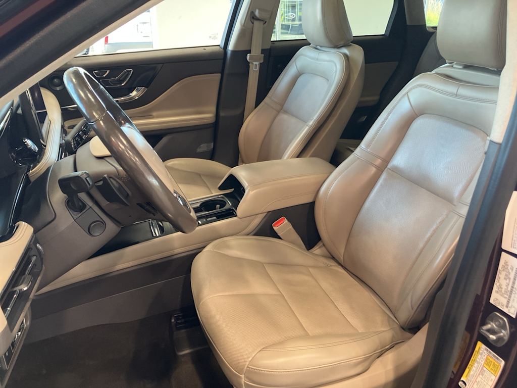 Thumbnail: 2021 Lincoln Corsair - 9