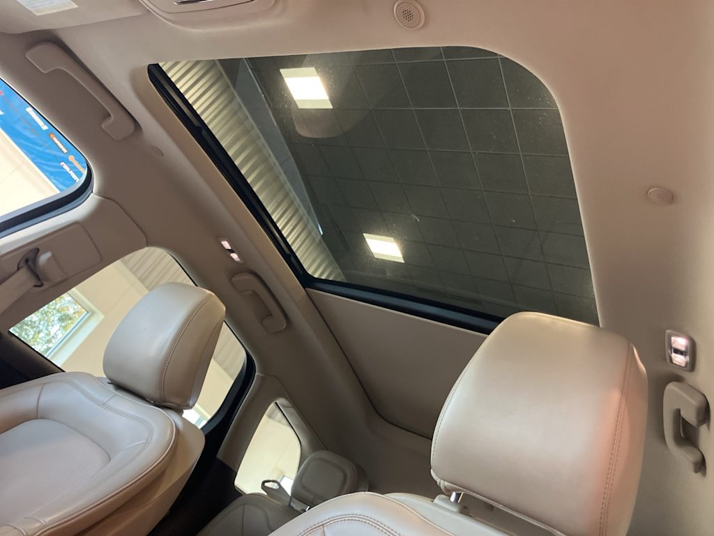 Thumbnail: 2021 Lincoln Corsair - 20