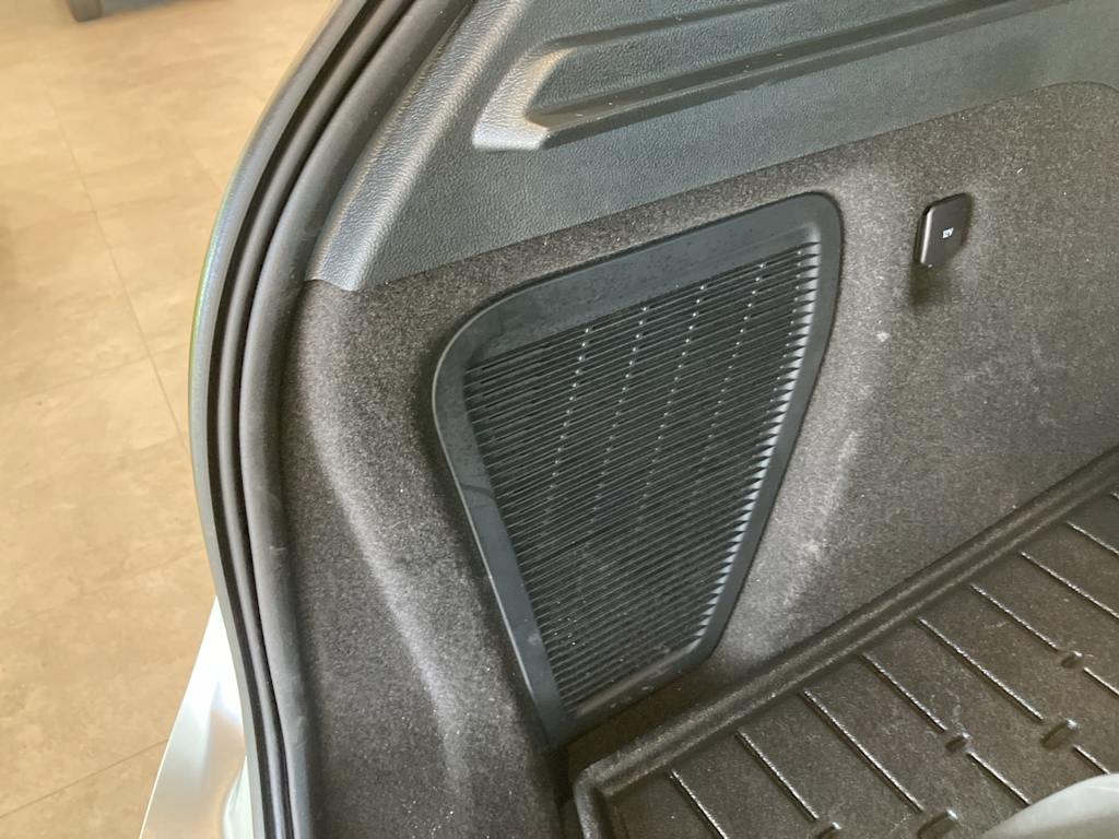 Thumbnail: 2022 Lincoln Corsair - 34