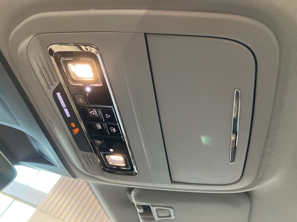 Thumbnail: 2022 Lincoln Corsair - 14