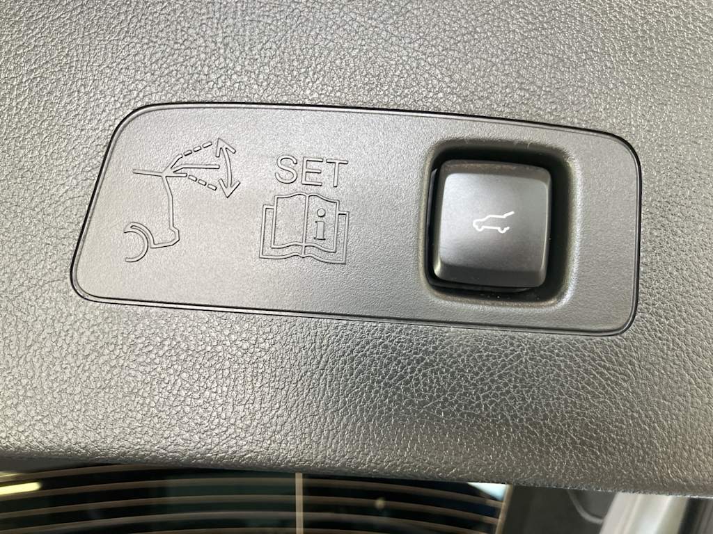 Thumbnail: 2022 Lincoln Corsair - 32