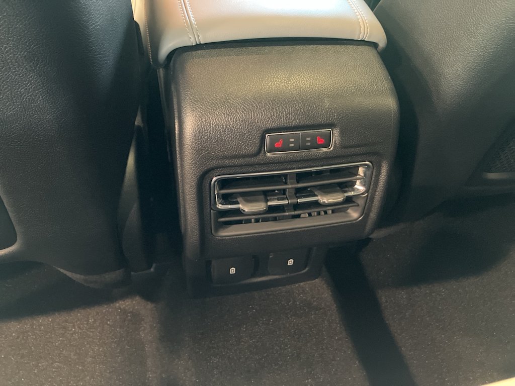 Thumbnail: 2022 Lincoln Corsair - 29