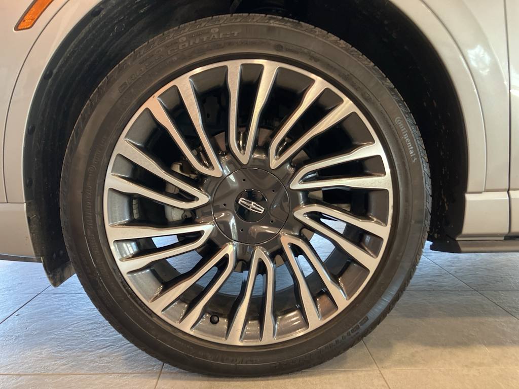 Thumbnail: 2022 Lincoln Corsair - 8