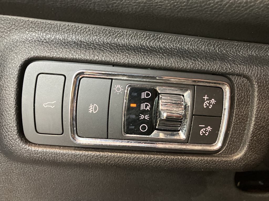 Thumbnail: 2022 Lincoln Corsair - 23