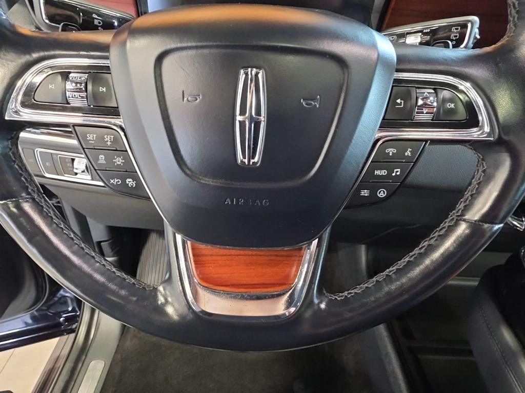 Thumbnail: 2022 Lincoln Navigator - 28