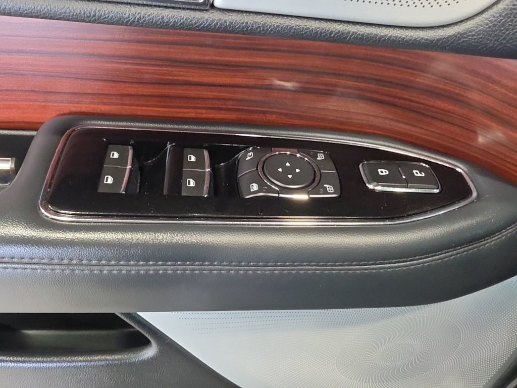 Thumbnail: 2022 Lincoln Navigator - 26