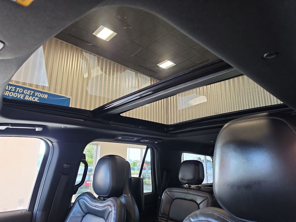 Thumbnail: 2020 Lincoln Navigator - 23