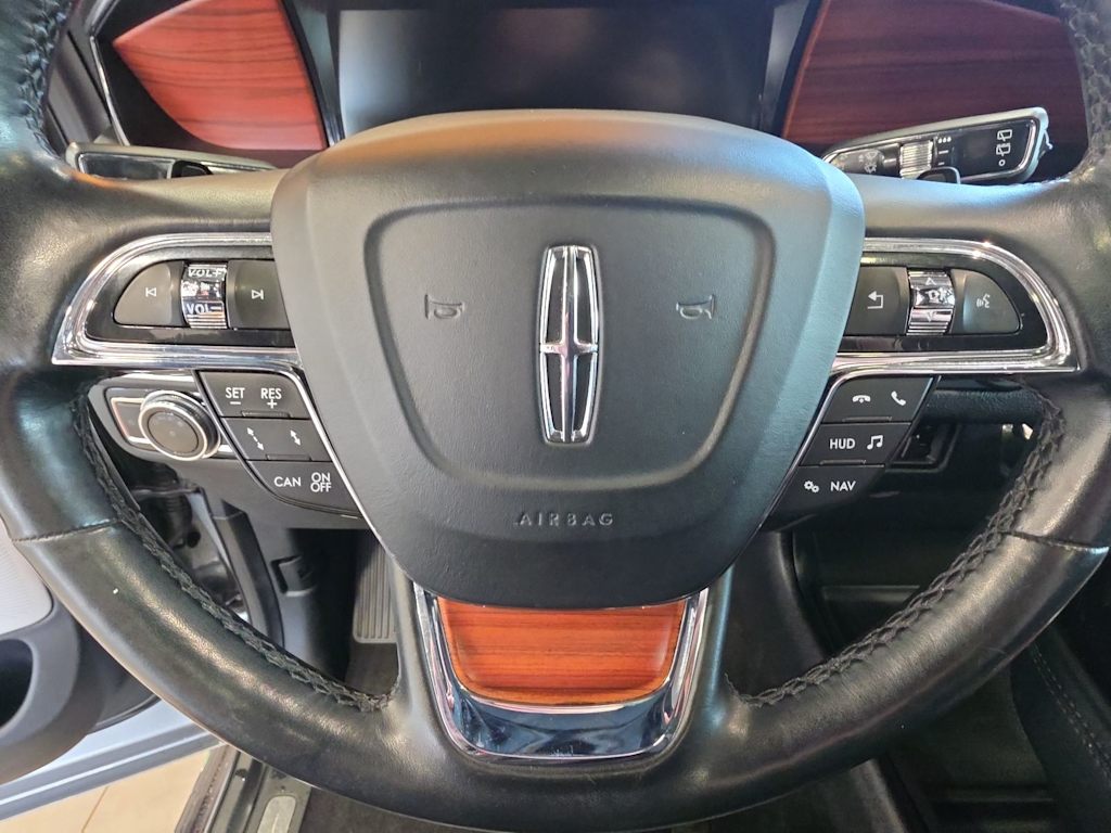Thumbnail: 2020 Lincoln Navigator - 27