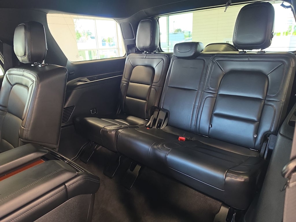 Thumbnail: 2020 Lincoln Navigator - 40