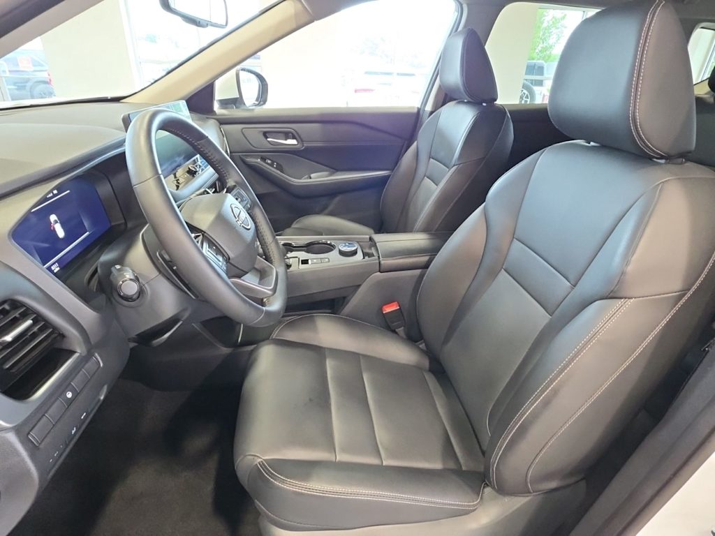 Thumbnail: 2026 Nissan Rogue - 8