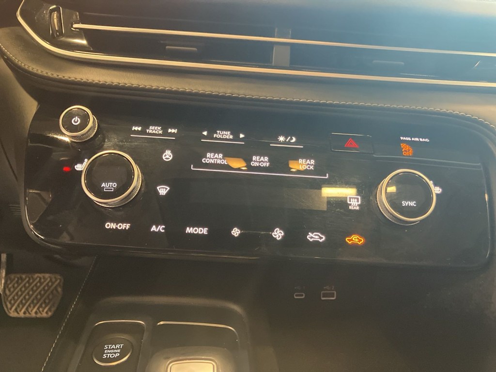 Thumbnail: 2022 INFINITI QX60 - 24