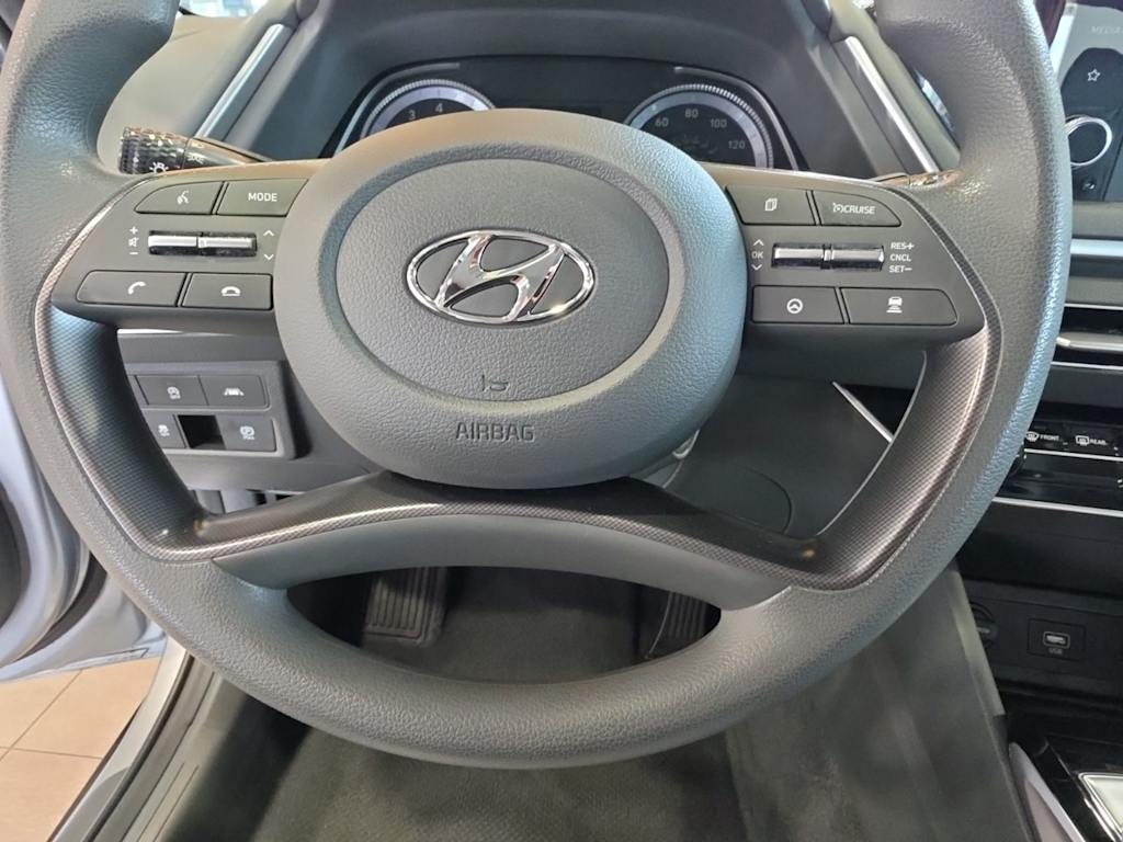 Thumbnail: 2022 Hyundai Sonata - 25