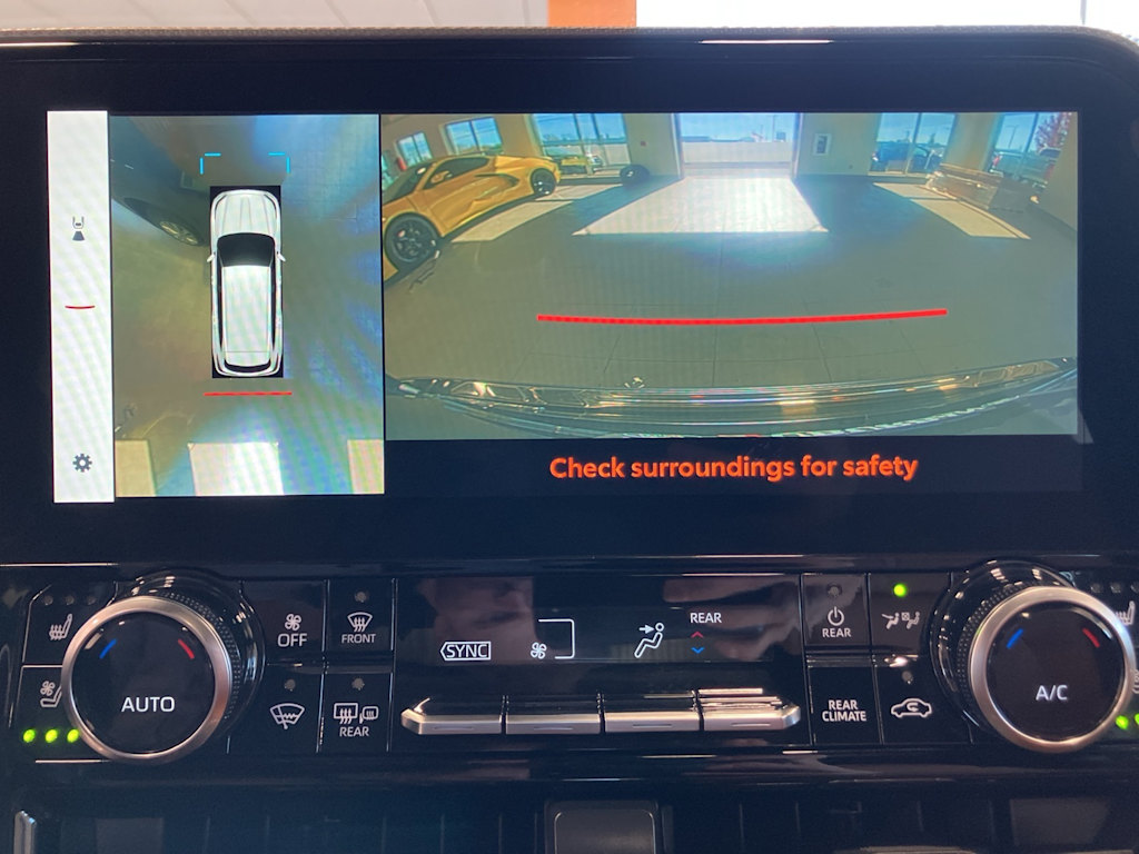 Thumbnail: 2023 Toyota Highlander - 29