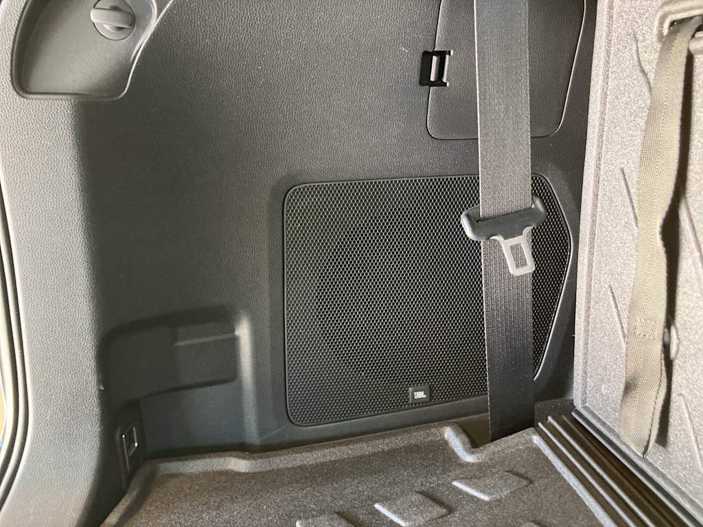 Thumbnail: 2023 Toyota Highlander - 9