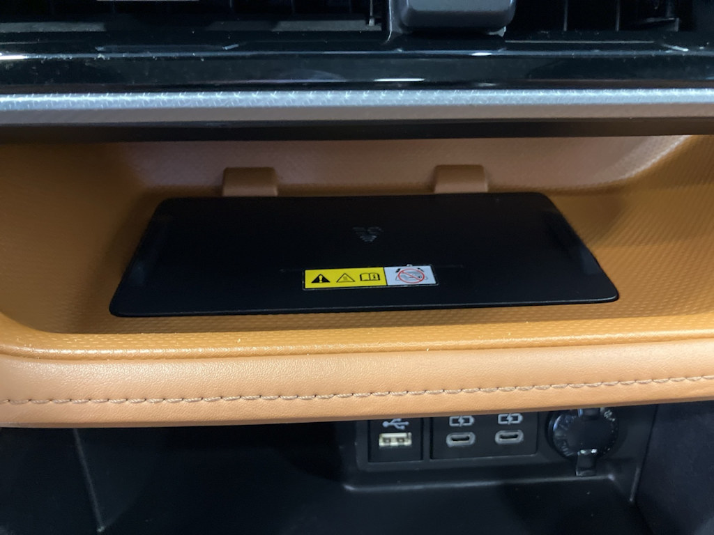 Thumbnail: 2023 Toyota Highlander - 27