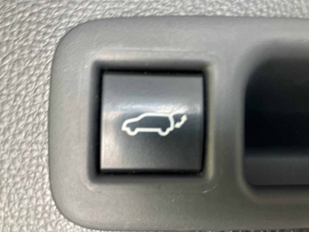 Thumbnail: 2023 Toyota Highlander - 34