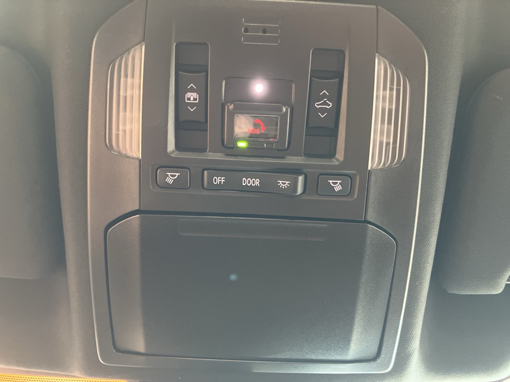 Thumbnail: 2023 Toyota Highlander - 30