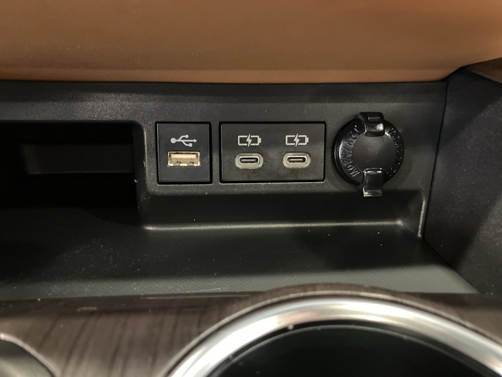 Thumbnail: 2023 Toyota Highlander - 26