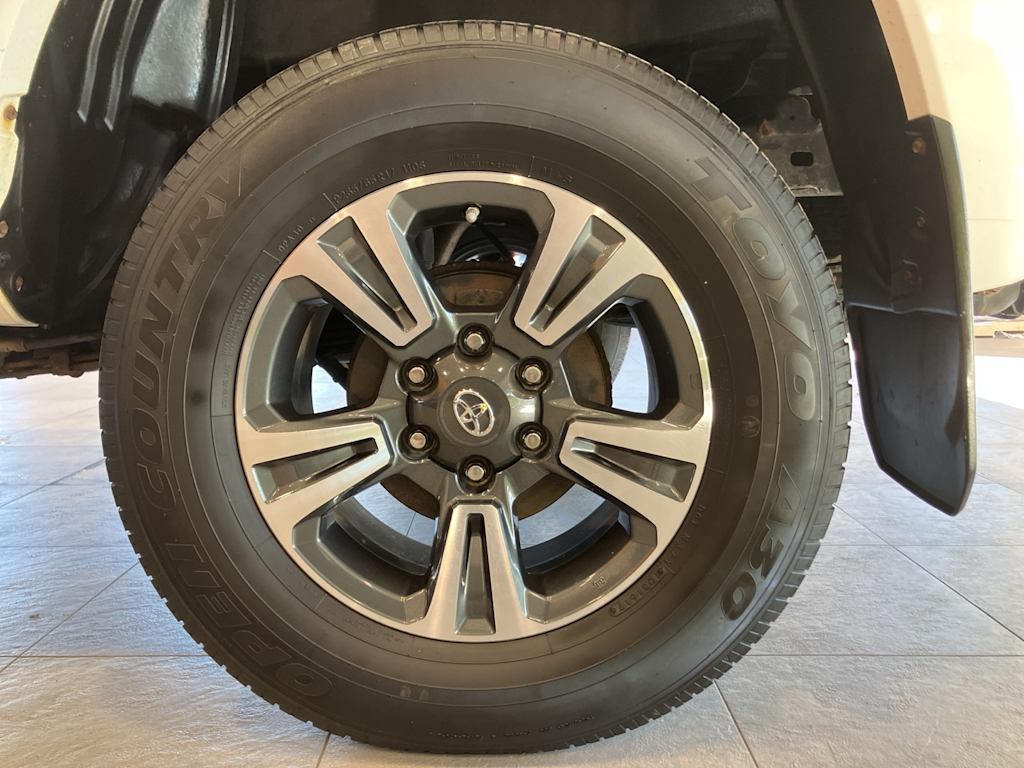 Thumbnail: 2017 Toyota Tacoma - 8