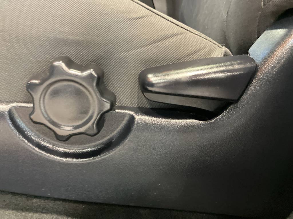 Thumbnail: 2017 Toyota Tacoma - 19