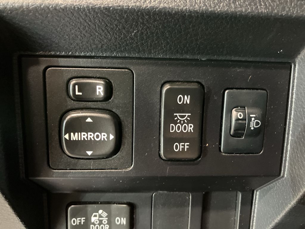 Thumbnail: 2016 Toyota Tundra - 20