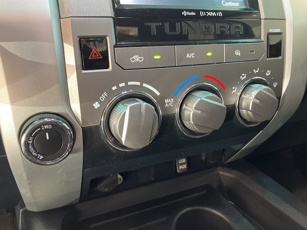 Thumbnail: 2016 Toyota Tundra - 24