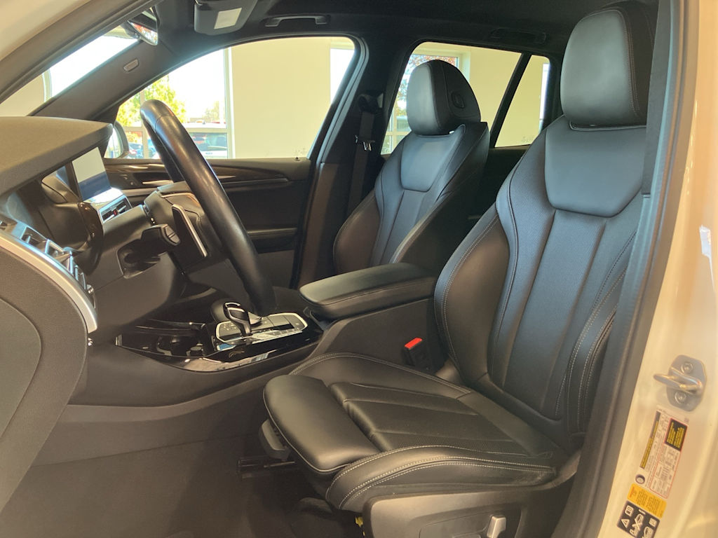 Thumbnail: 2022 BMW X3 - 9