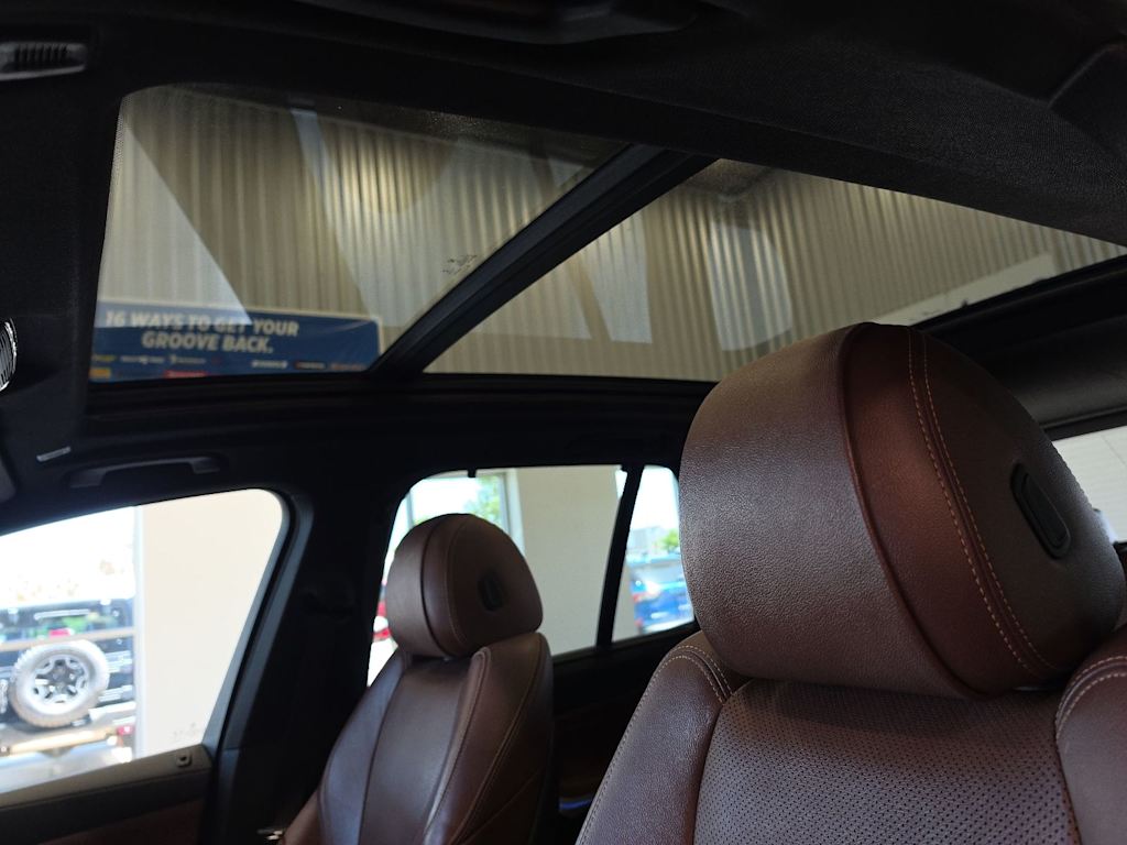 Thumbnail: 2022 BMW X5 - 22