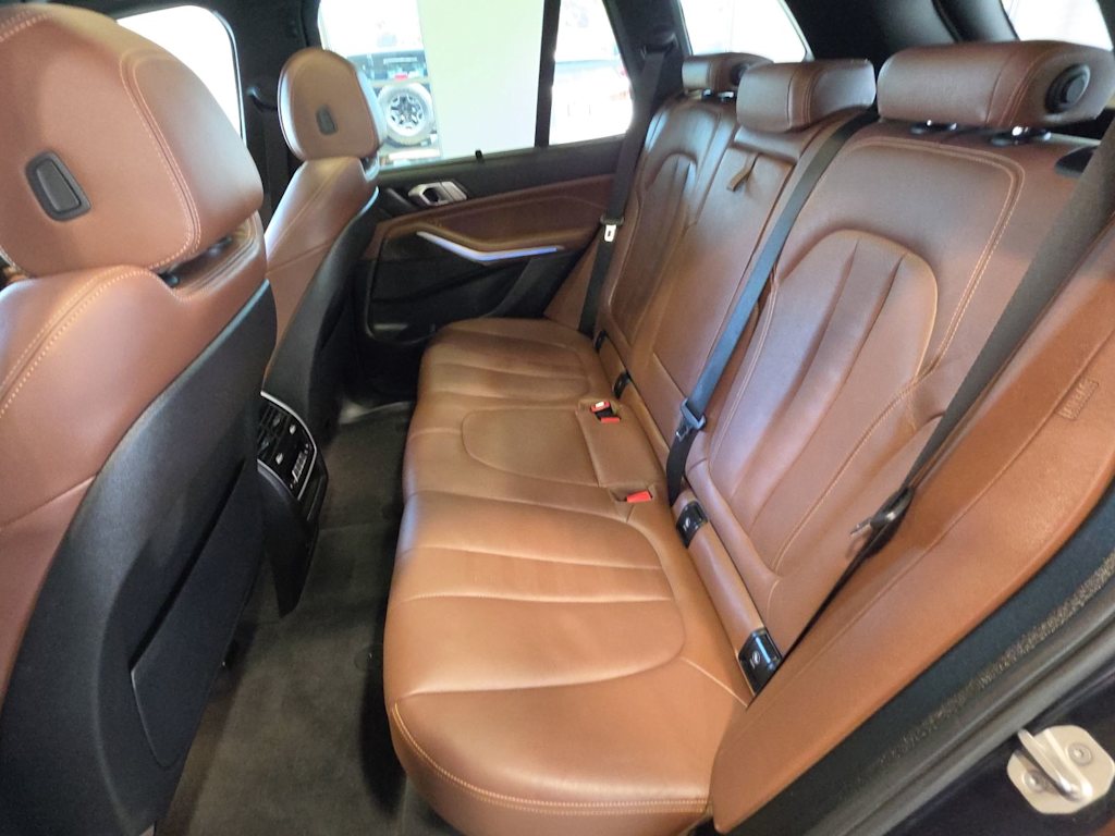 Thumbnail: 2022 BMW X5 - 10