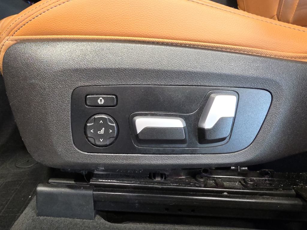 Thumbnail: 2021 BMW X3 - 21