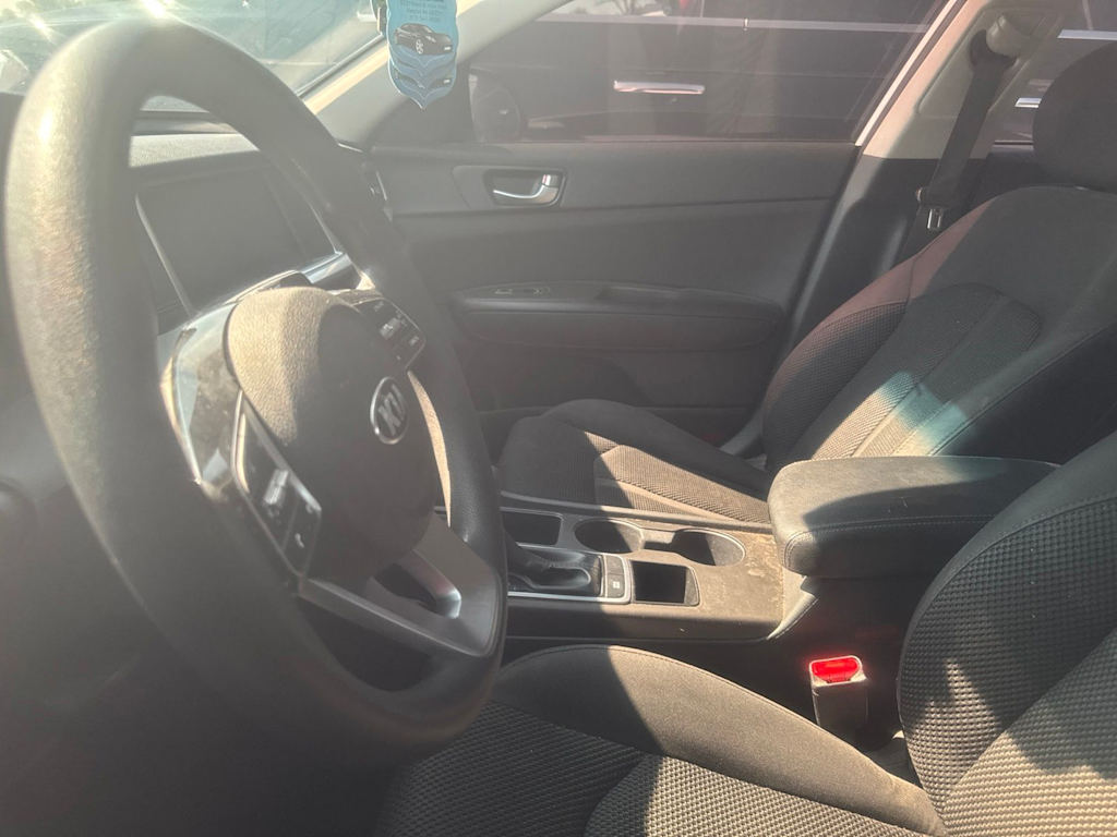 Thumbnail: 2020 Kia Optima - 33