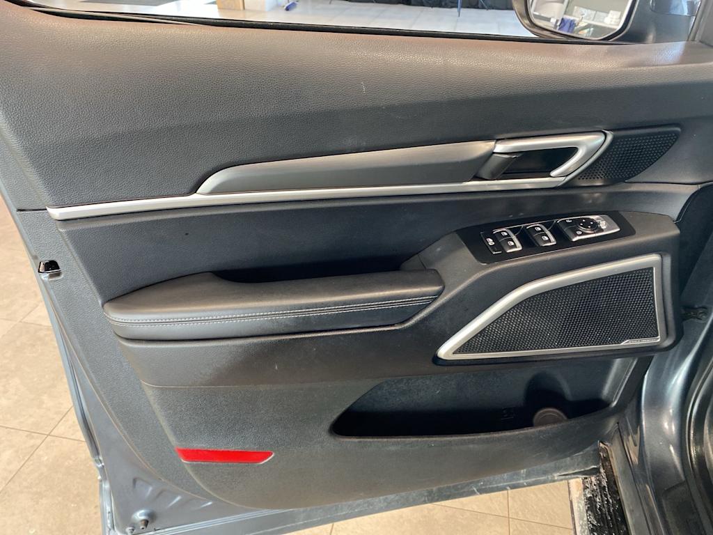 Thumbnail: 2022 Kia Telluride - 23